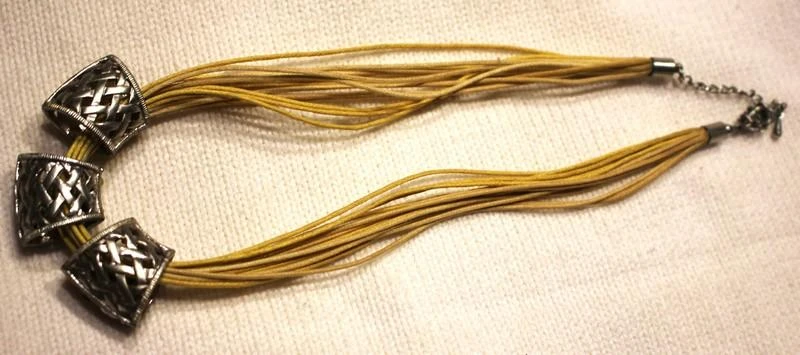 #Colar vintage 3 triângulos em laços – photo 8